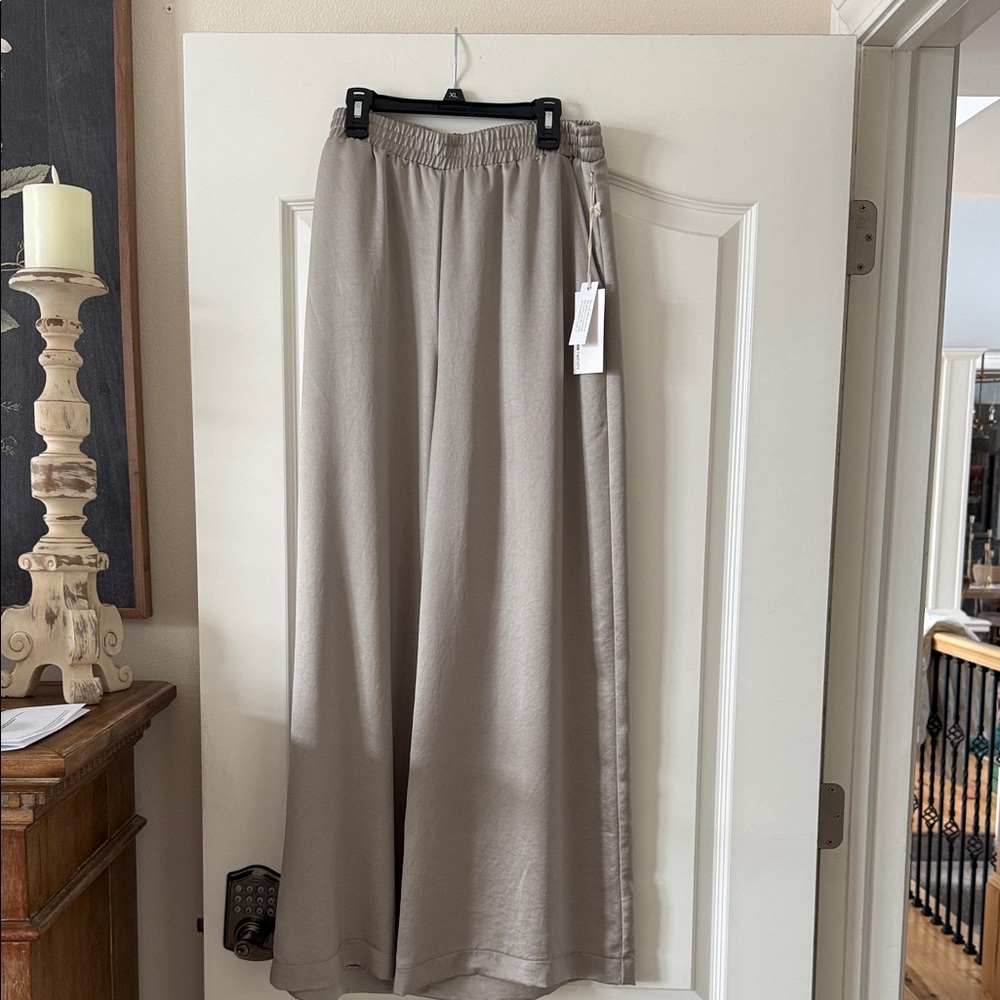 Fifteen Twenty Elegant Wide-Leg champagne color Pants